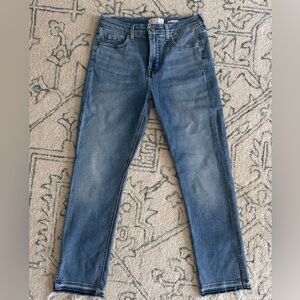 Classic women’s straight ankle cropped jeans with stretch, size 6